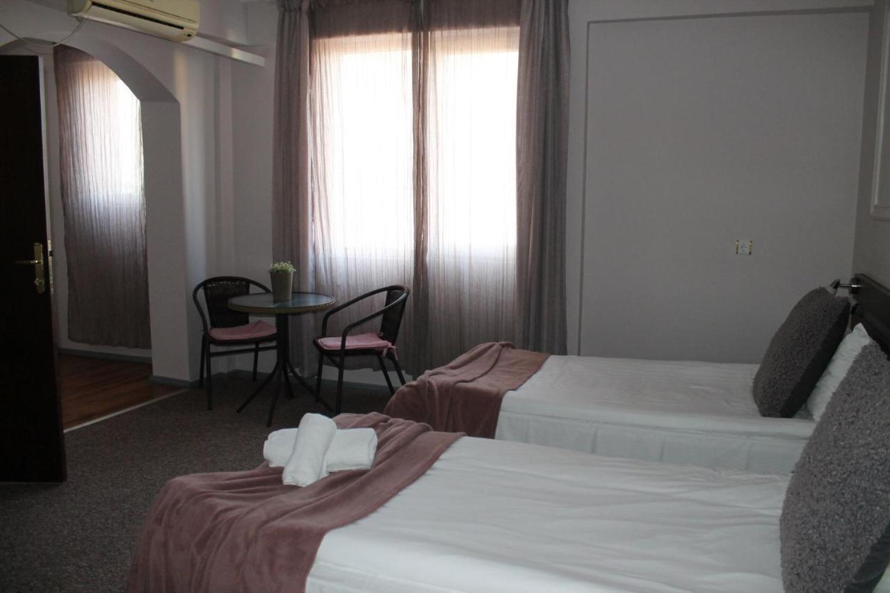 שומן Family Hotel Central מראה חיצוני תמונה
