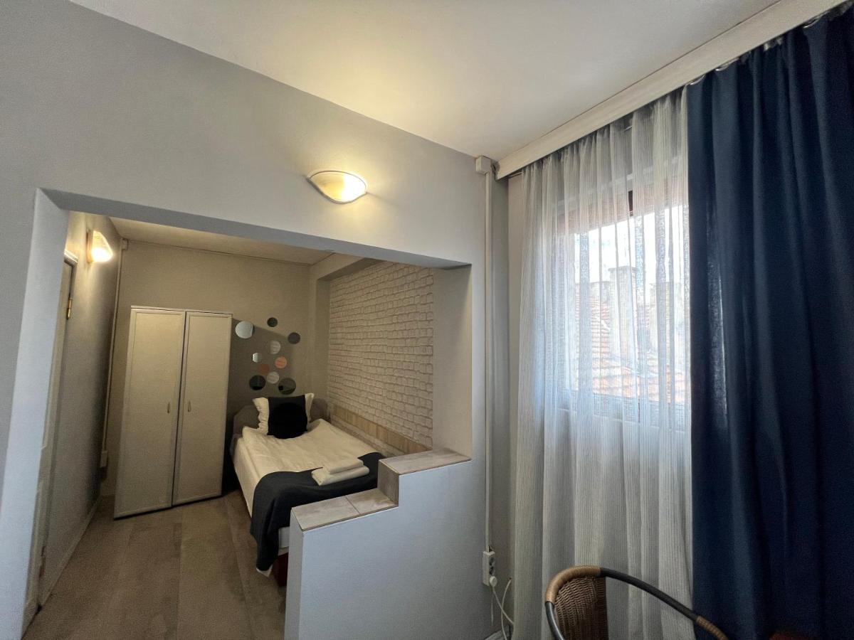 שומן Family Hotel Central מראה חיצוני תמונה