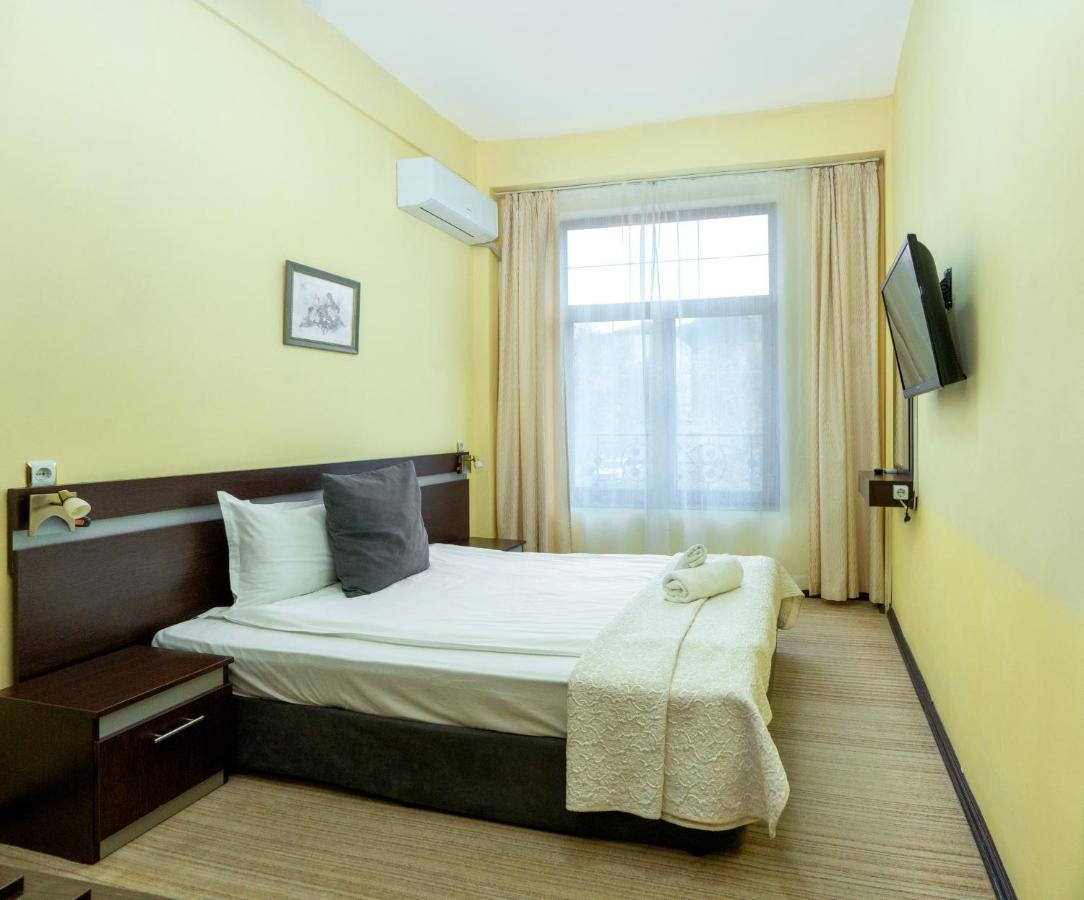 שומן Family Hotel Central מראה חיצוני תמונה