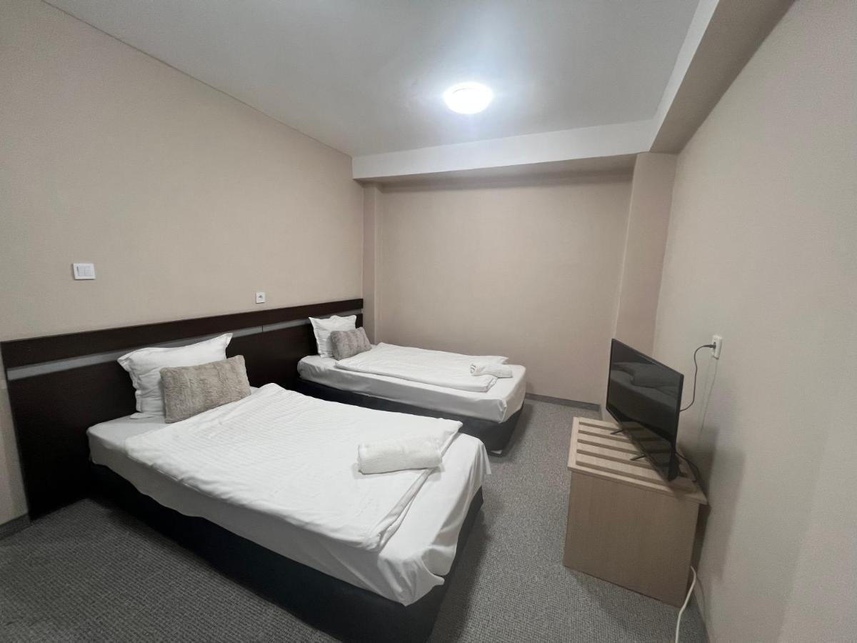 שומן Family Hotel Central מראה חיצוני תמונה