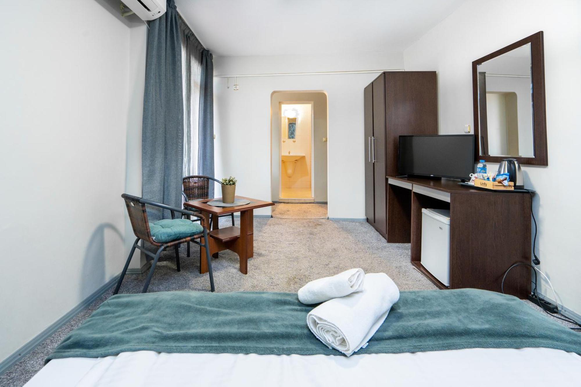שומן Family Hotel Central מראה חיצוני תמונה